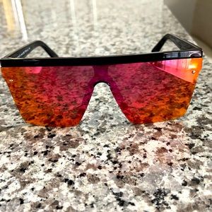 Quay hindsight sunglasses